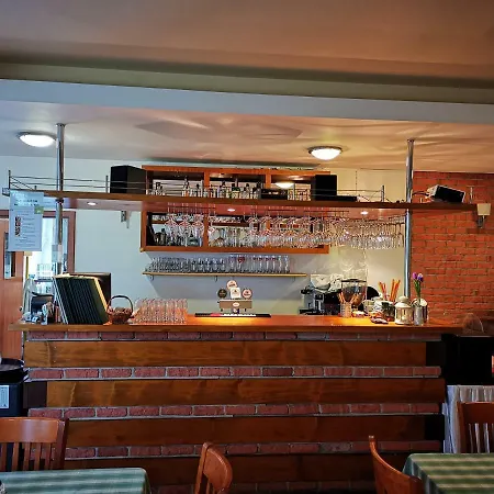 Helios بيت ضيافة 4*